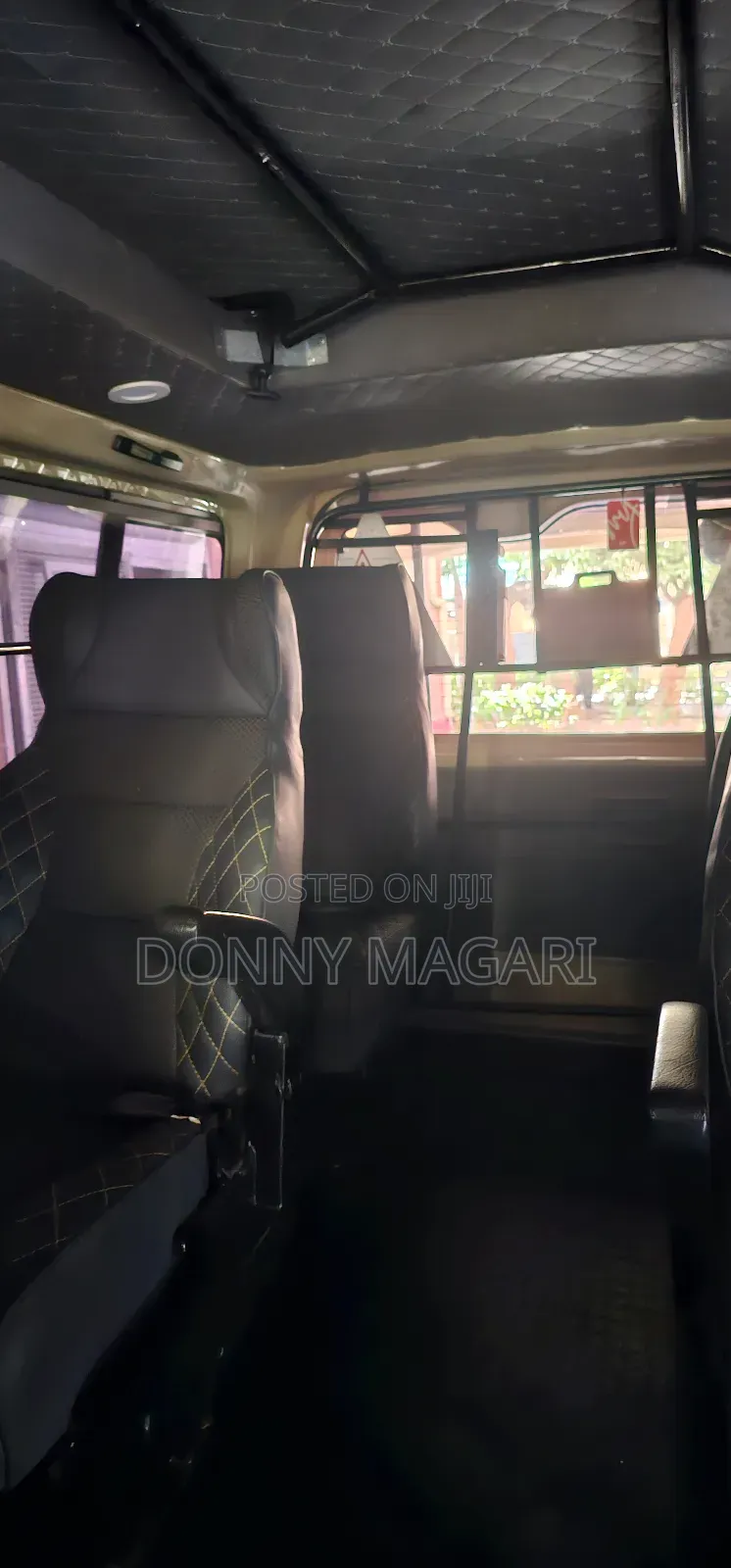 Toyota HiAce 2008 Gold