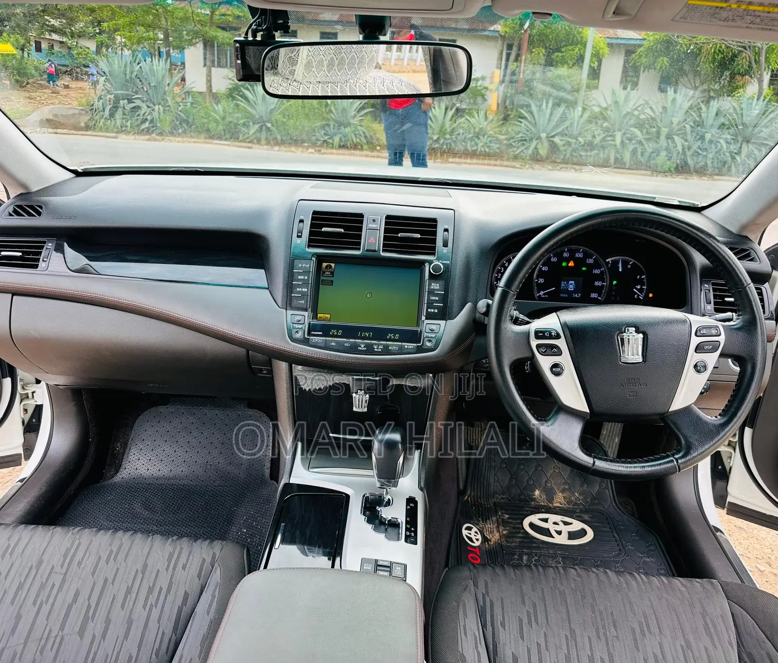 Toyota Crown 2010 Pearl