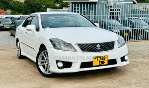 Toyota Crown 2010 Pearl