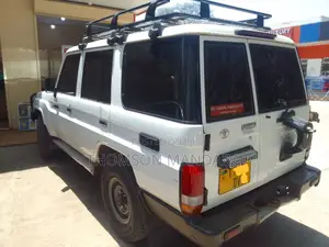 Toyota Land Cruiser 2020 Off white