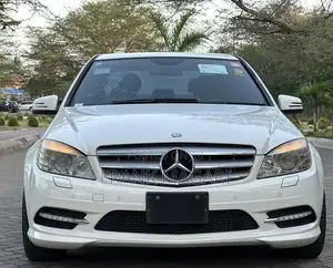 Mercedes-Benz C200 2010 White