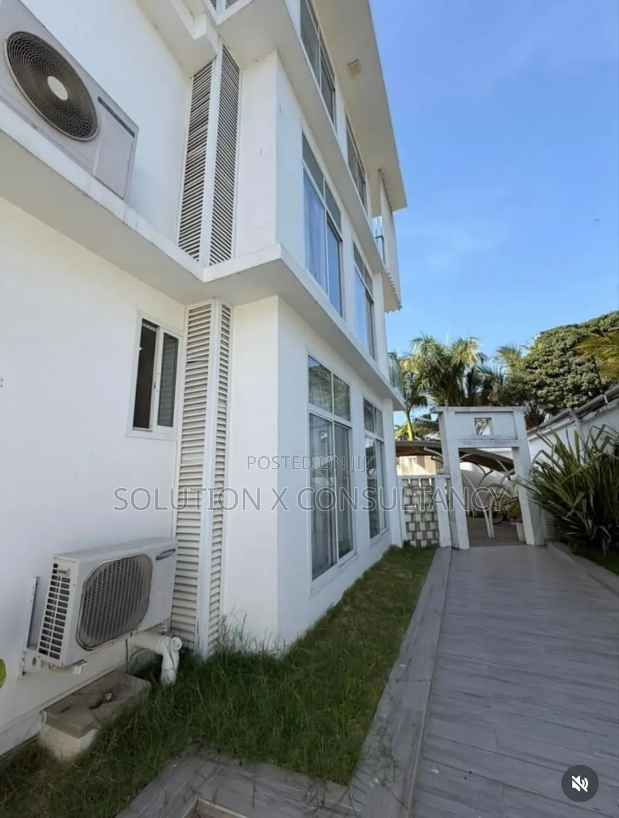 6bdrm House in Ada Estate for rent