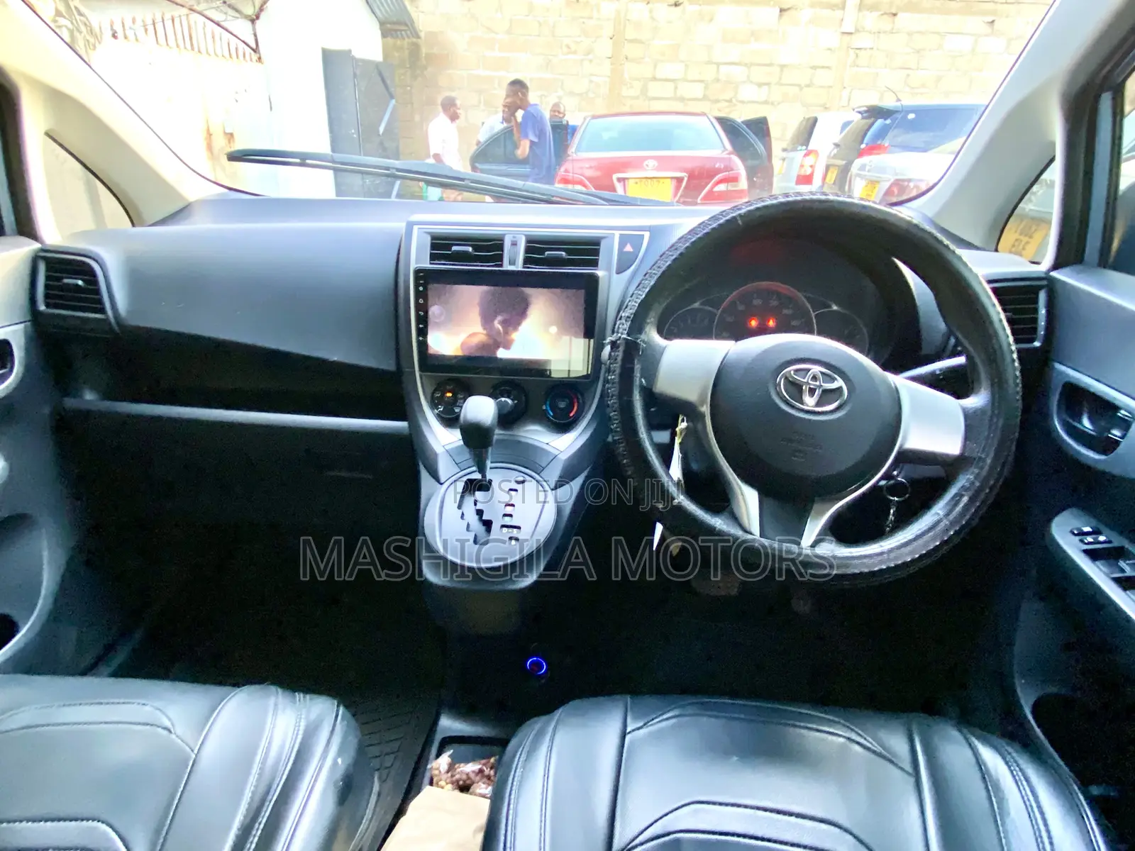 Toyota Ractis 2011 Blue