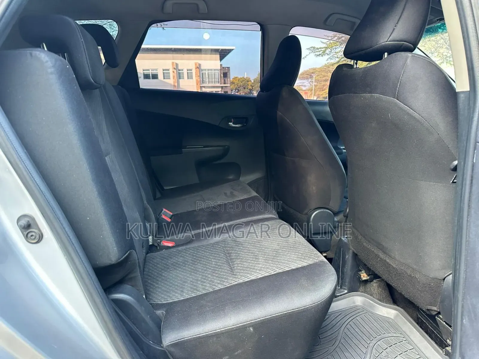 Toyota Ractis 2008 Silver