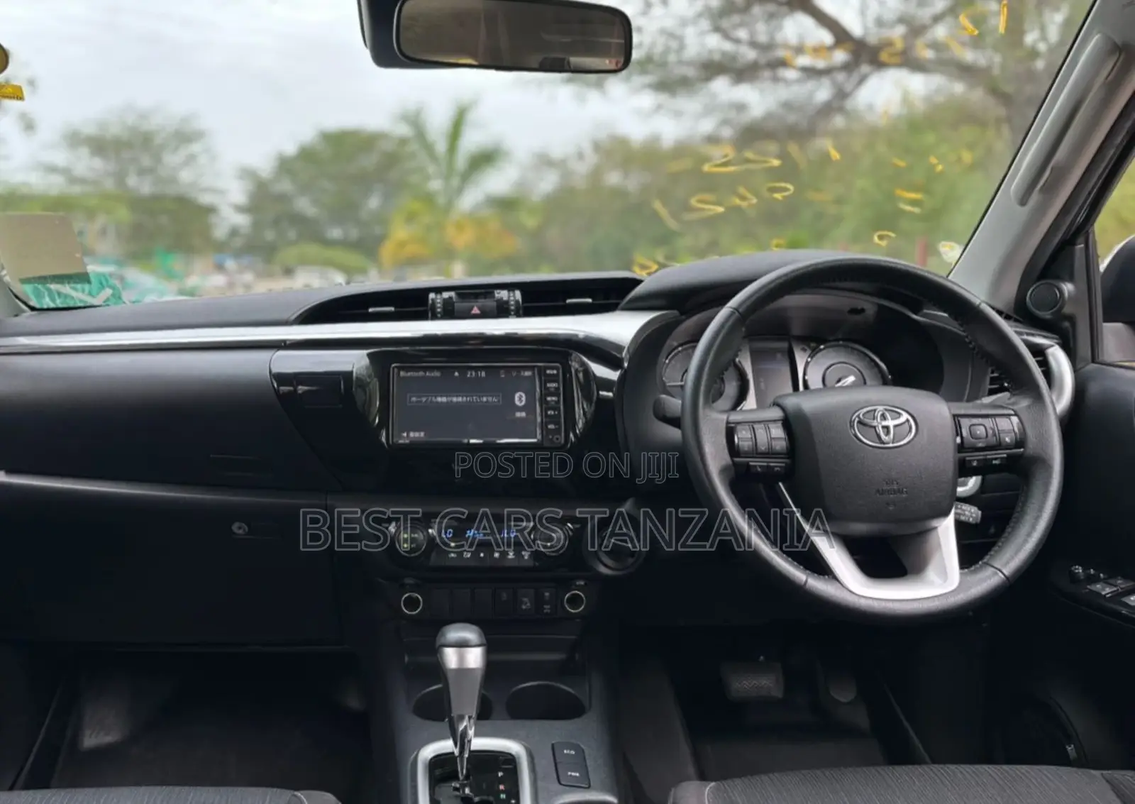Toyota Hilux 2022 Brown