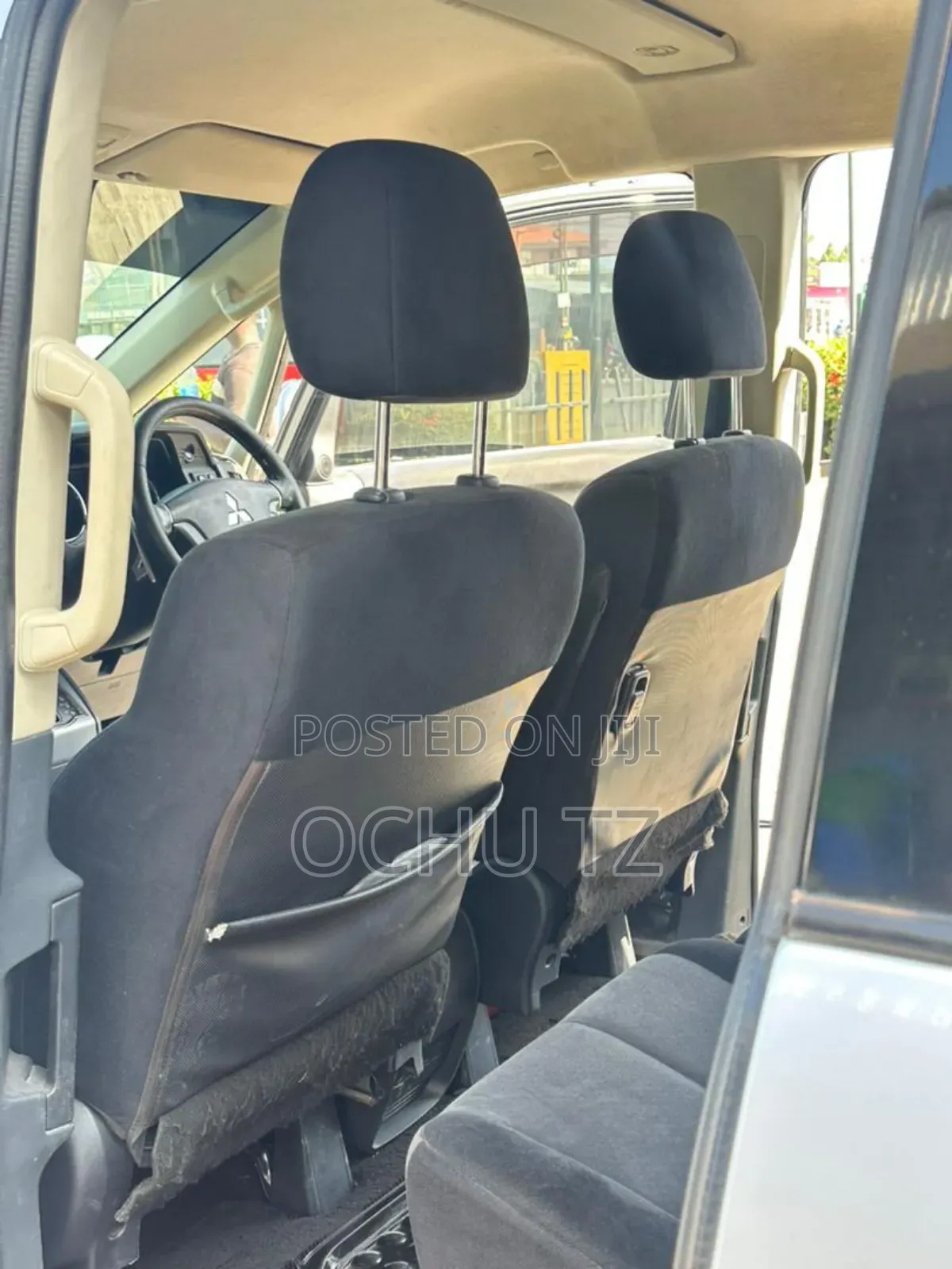 Mitsubishi Delica 2010 Silver