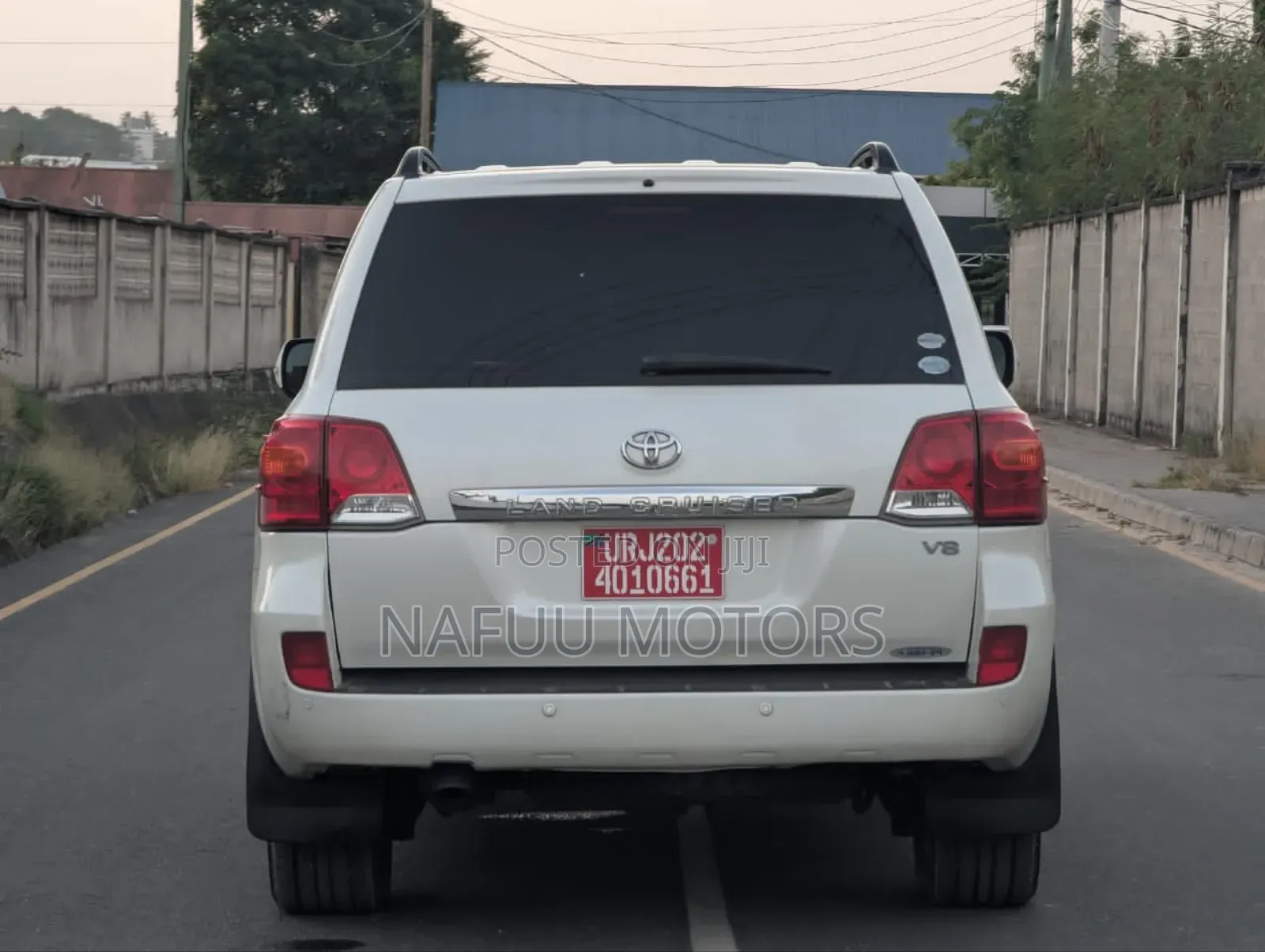 Toyota Land Cruiser 2015 White