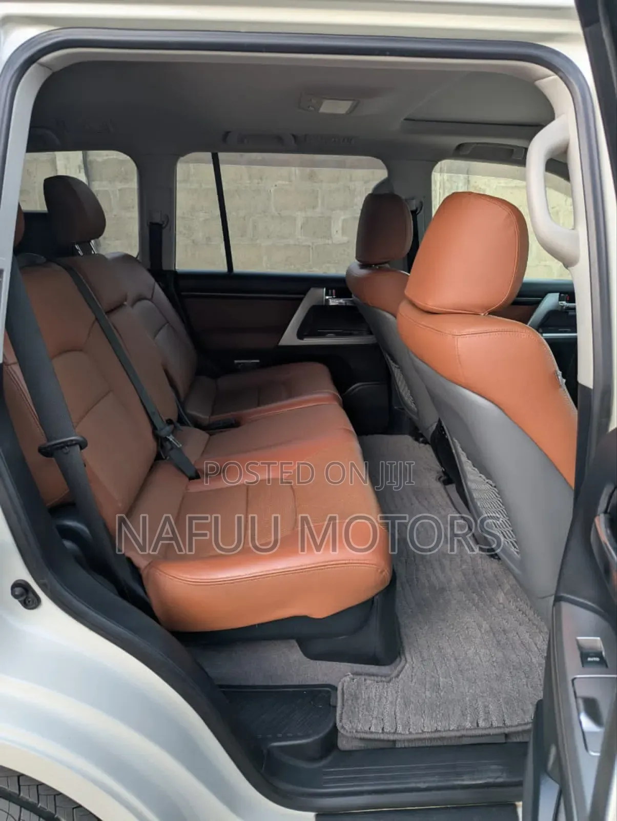 Toyota Land Cruiser 2015 White