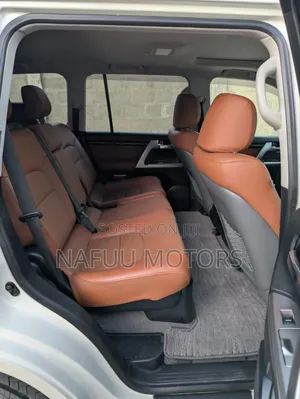 Toyota Land Cruiser 2015 White