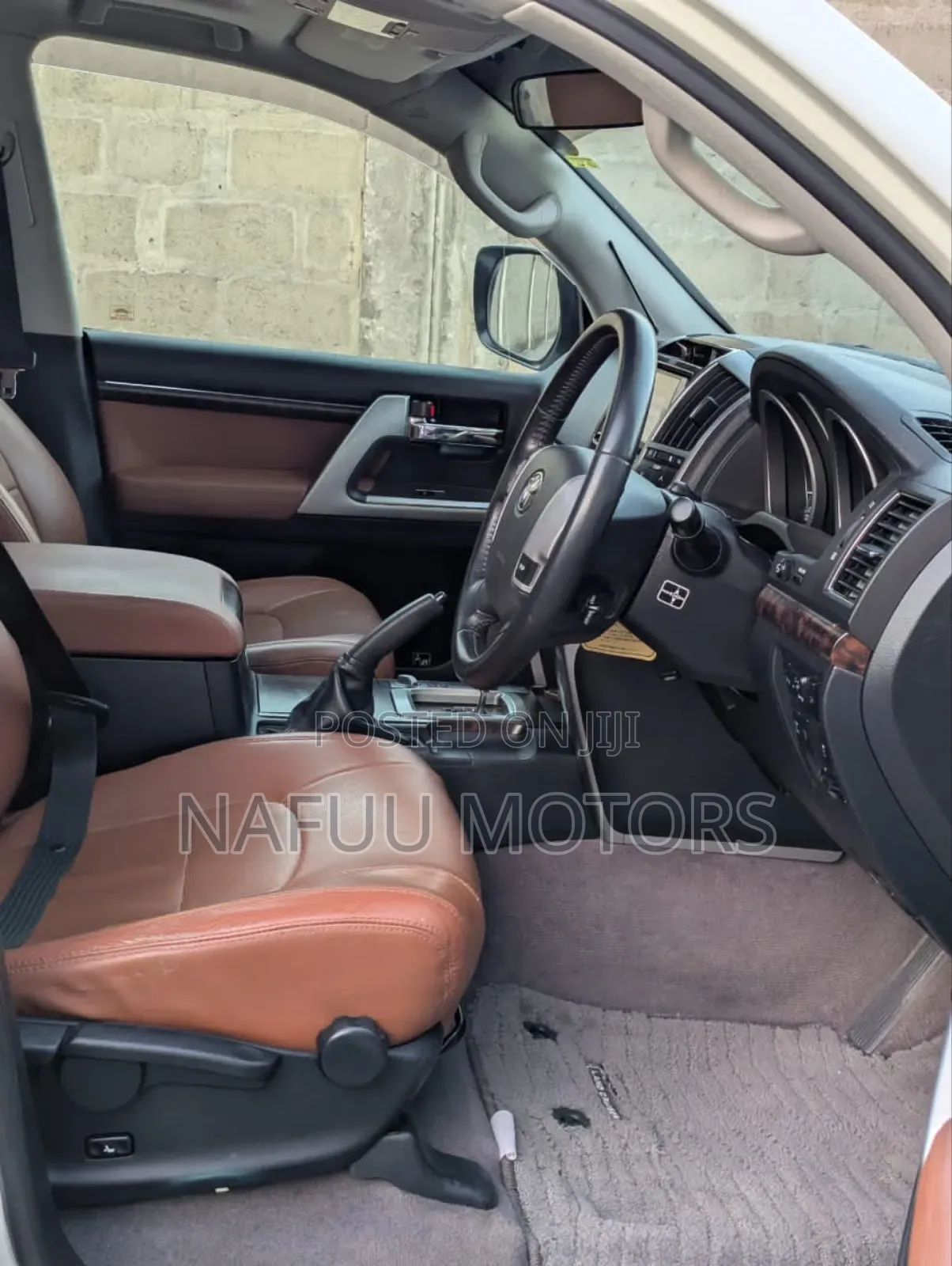 Toyota Land Cruiser 2015 White