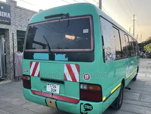 Toyota Coaster 2000 Green