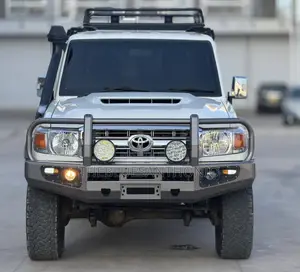 Toyota Land Cruiser 2019 White