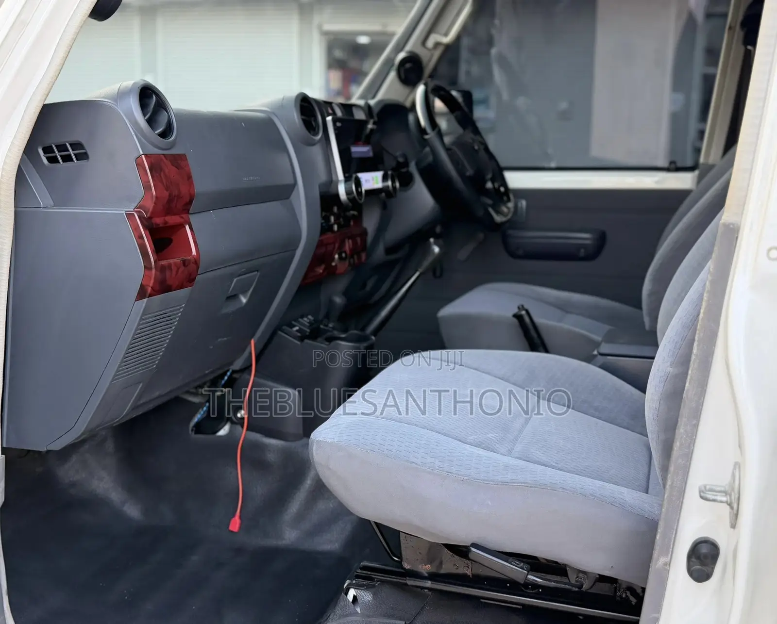 Toyota Land Cruiser 2019 White