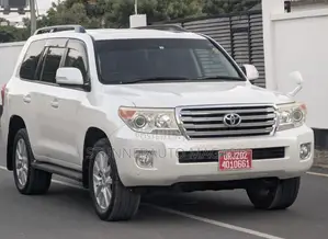 Toyota Land Cruiser 2015 White