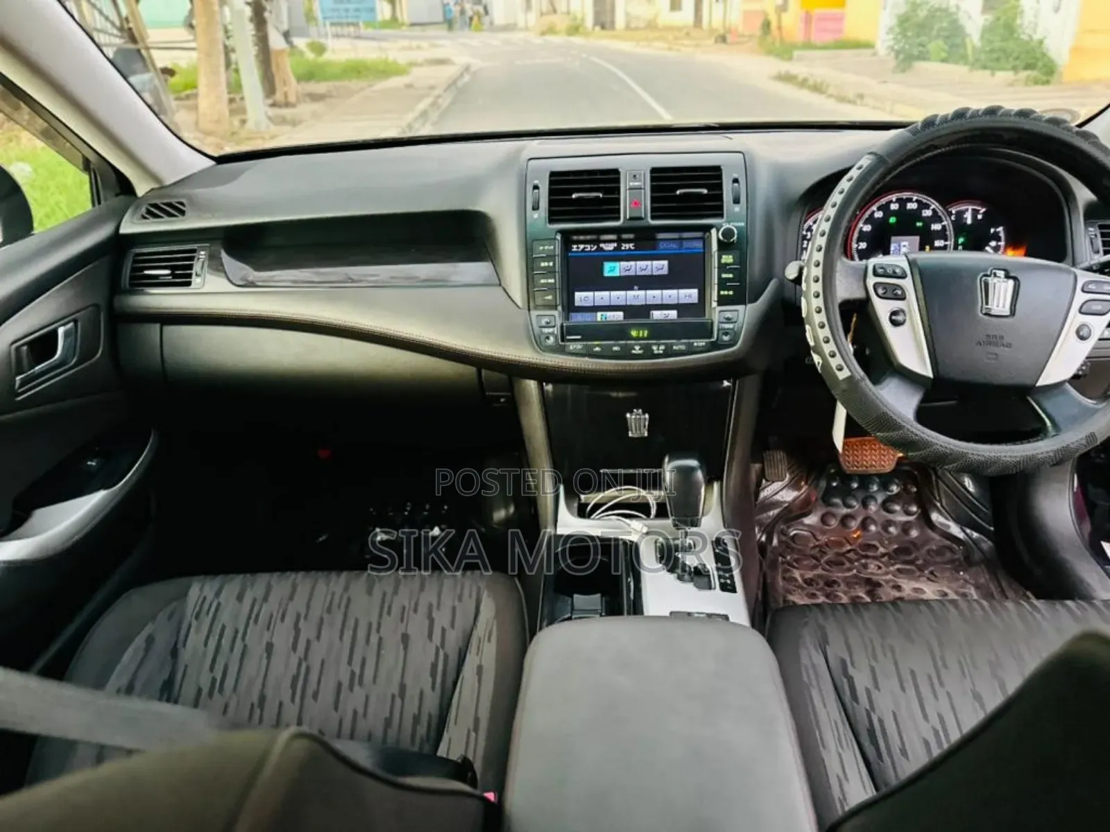 Toyota Crown 2011 Purple