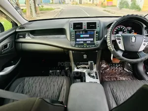 Toyota Crown 2011 Purple