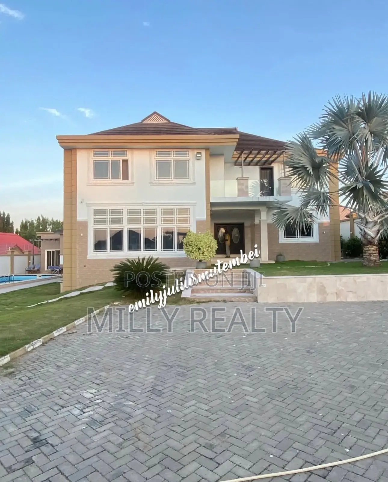 5bdrm Mansion in Mbweni Near Feza for sale