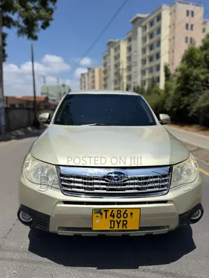 Subaru Forester 2010 Gold