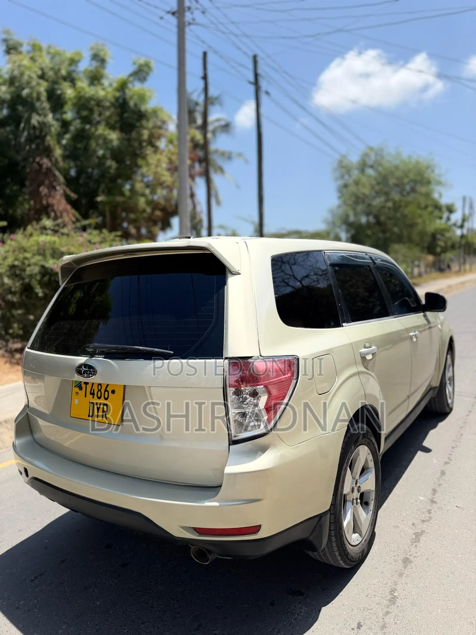 Subaru Forester 2010 Gold