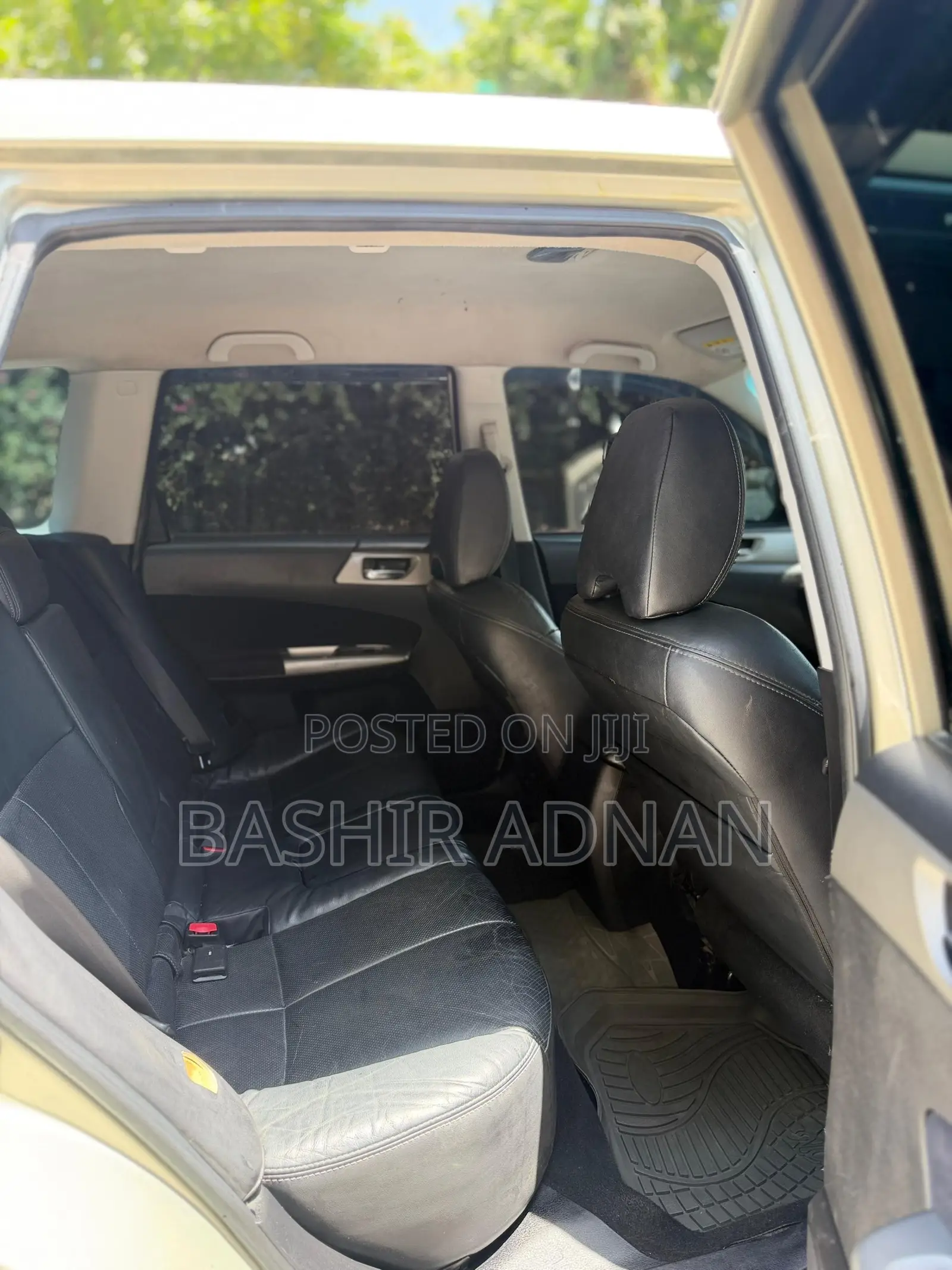 Subaru Forester 2010 Gold