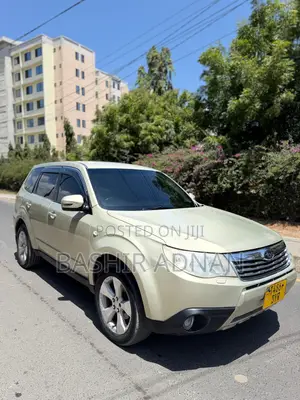 Subaru Forester 2010 Gold