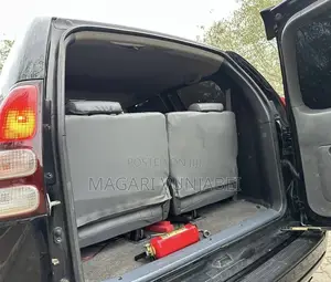 Toyota Land Cruiser Prado 2006 Black