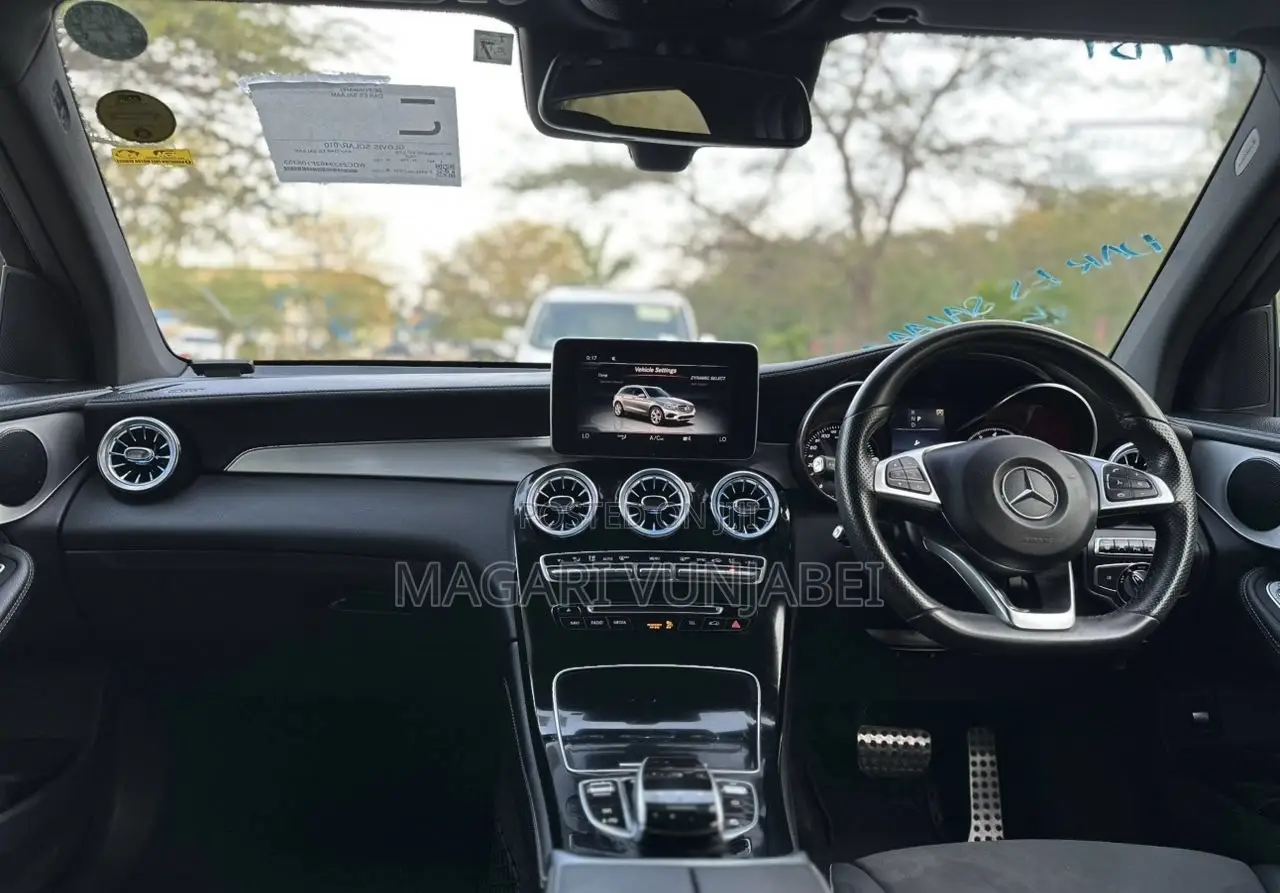Mercedes-Benz GLC-Class 2016 Off white