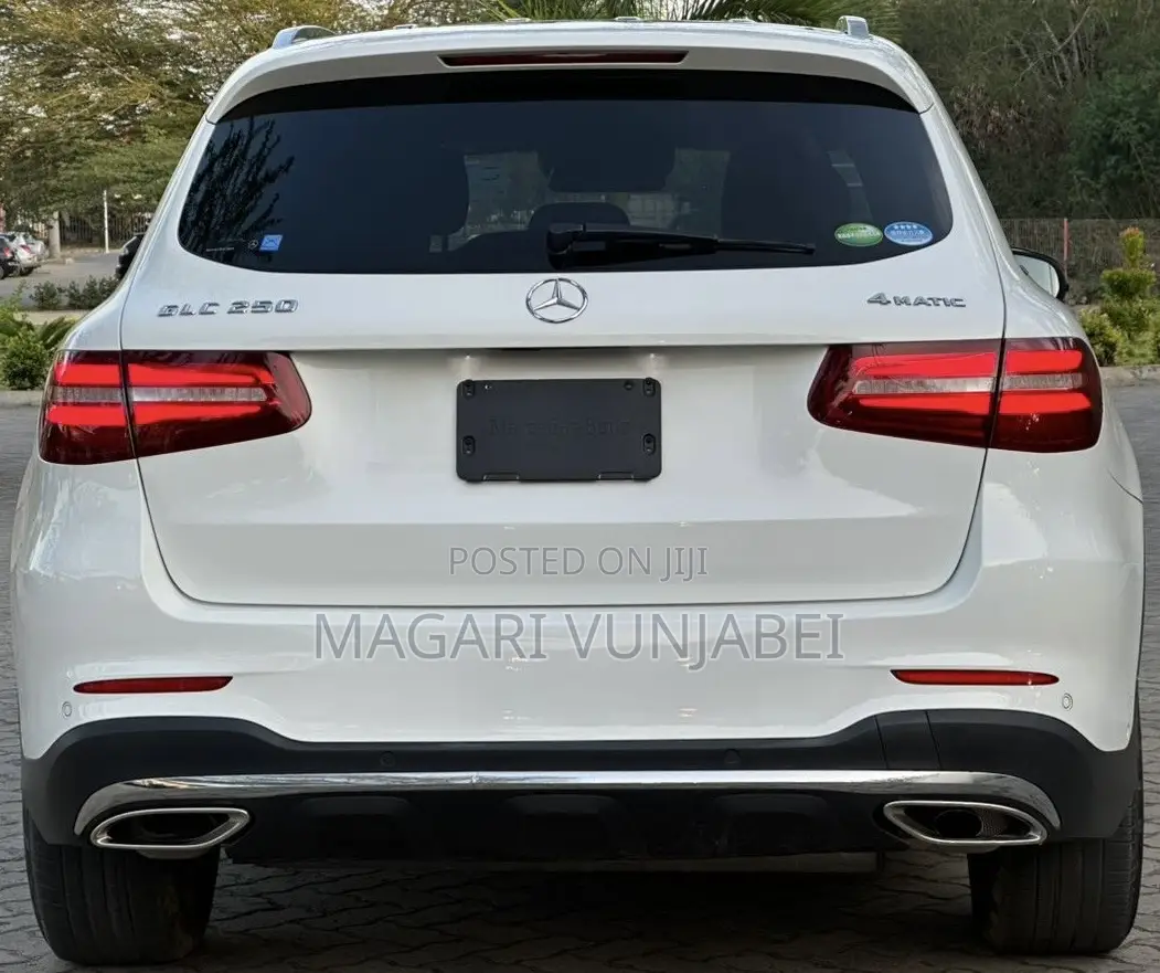 Mercedes-Benz GLC-Class 2016 Off white