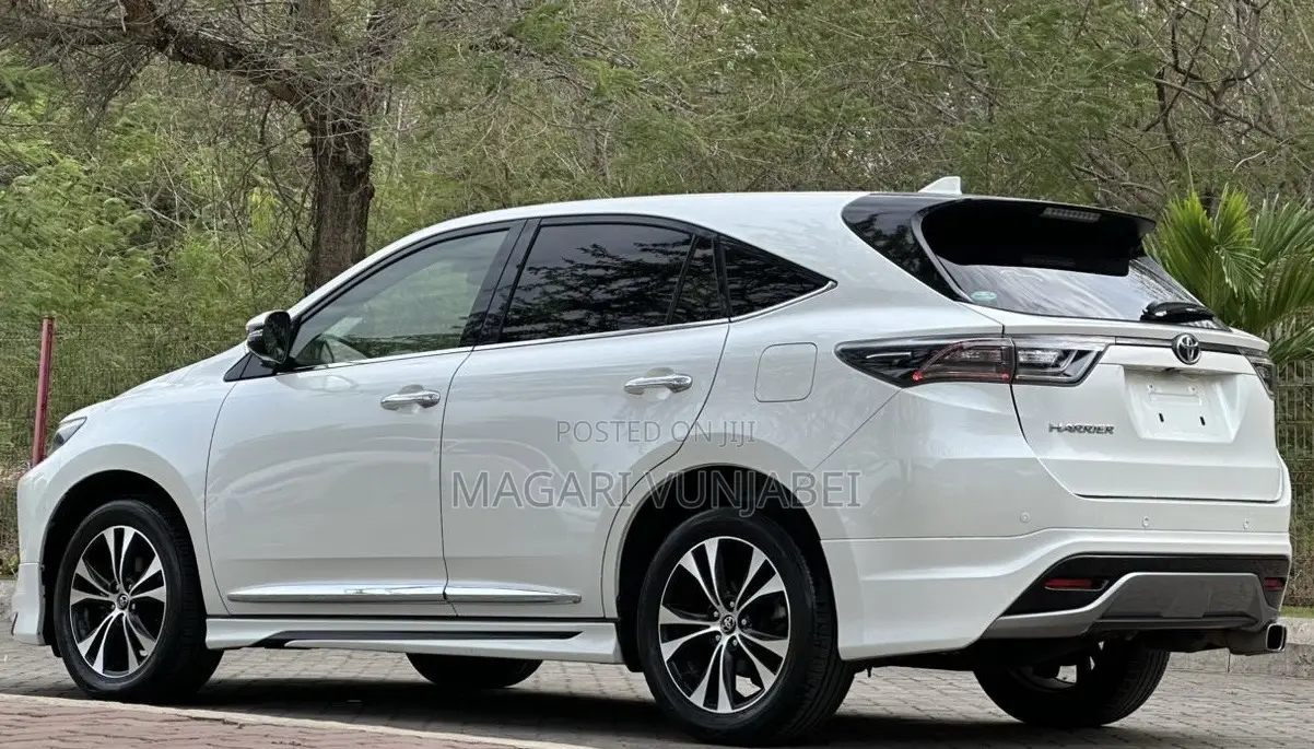 Toyota Harrier 2016 Off white