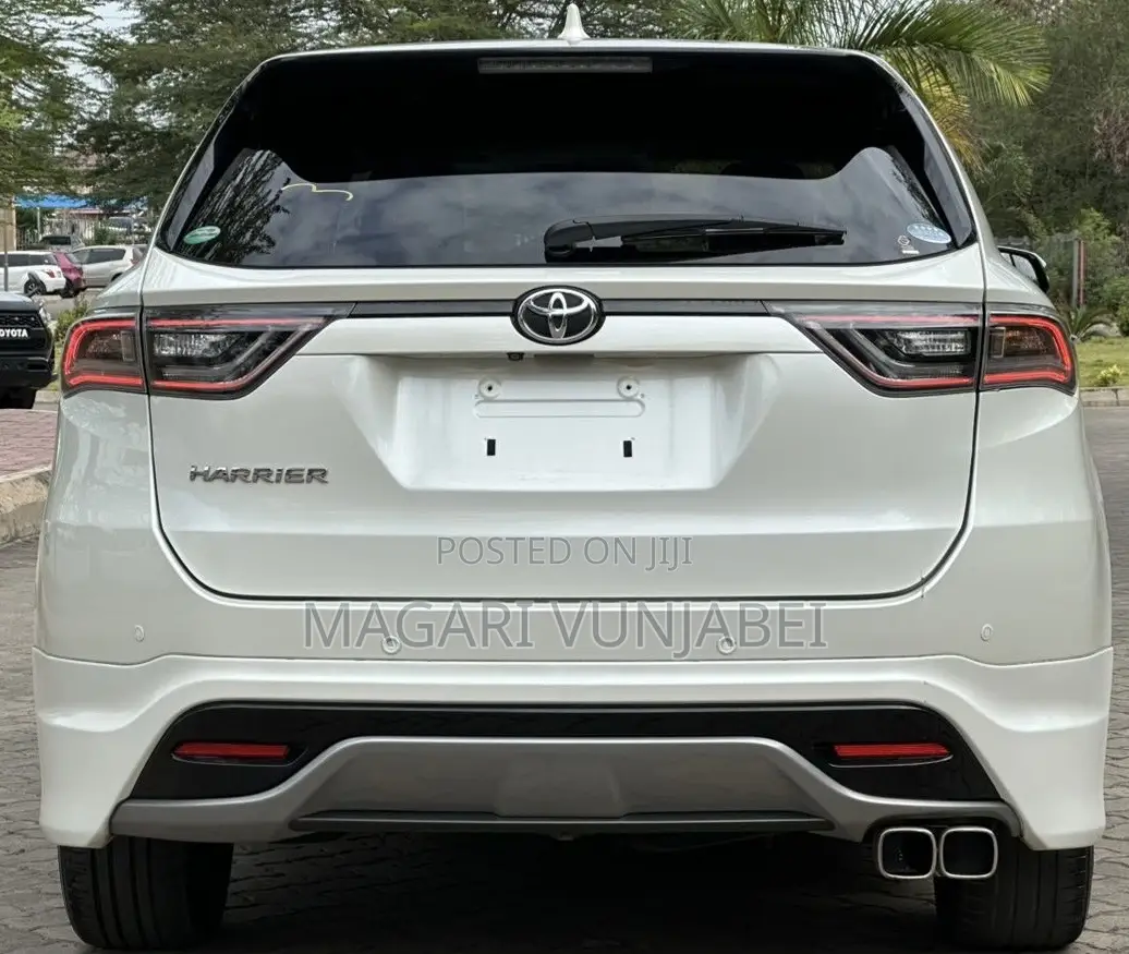 Toyota Harrier 2016 Off white