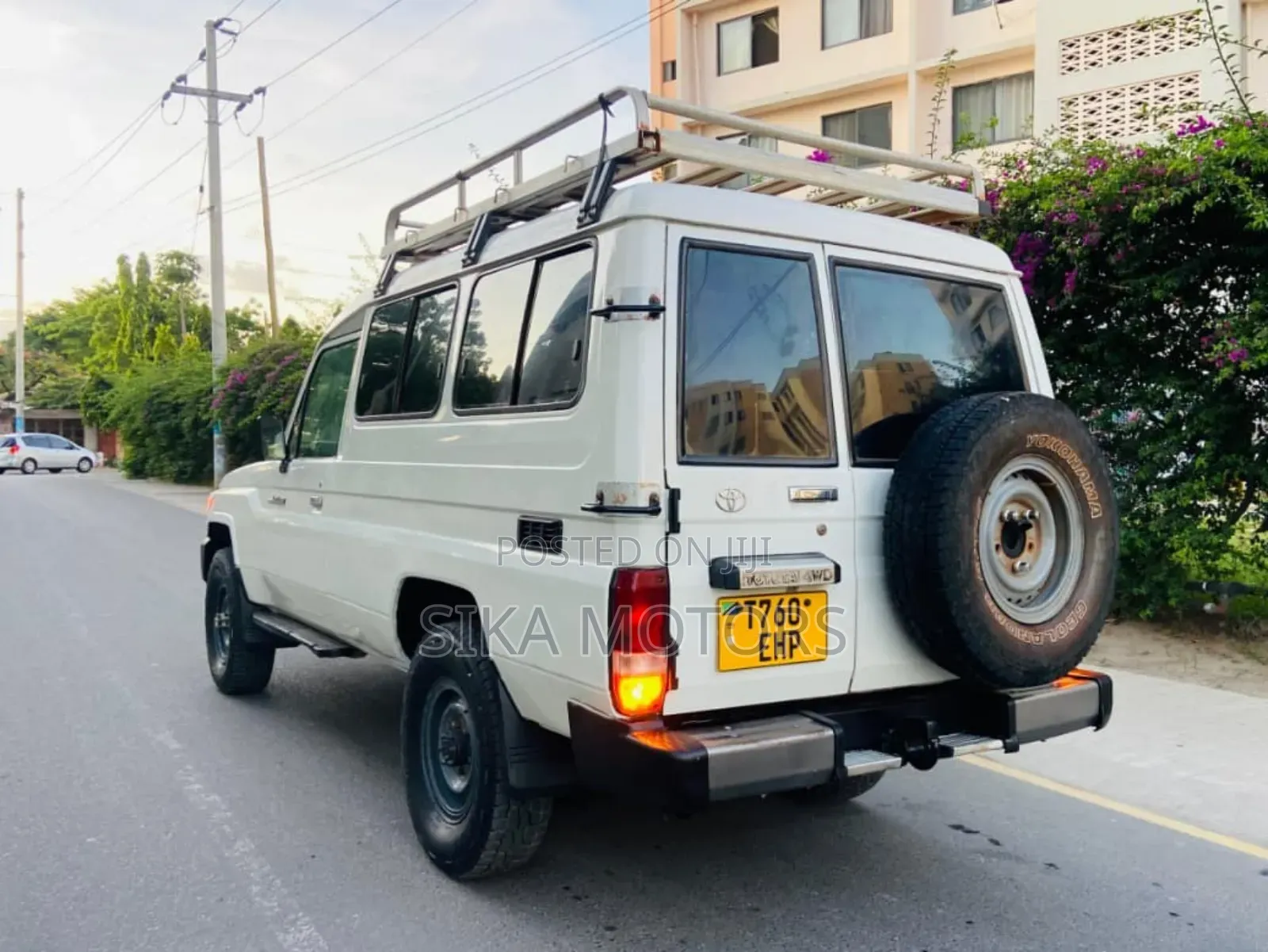 Toyota Land Cruiser 2008 White