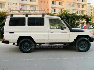 Toyota Land Cruiser 2008 White