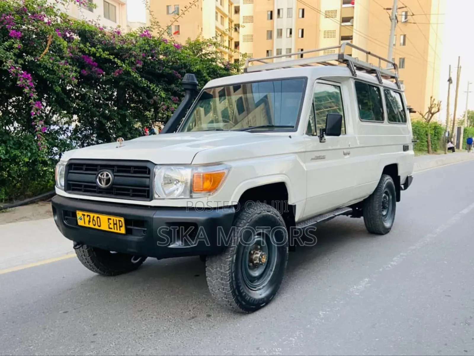 Toyota Land Cruiser 2008 White