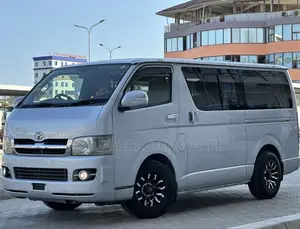 Toyota Grand HiAce 2005 Silver