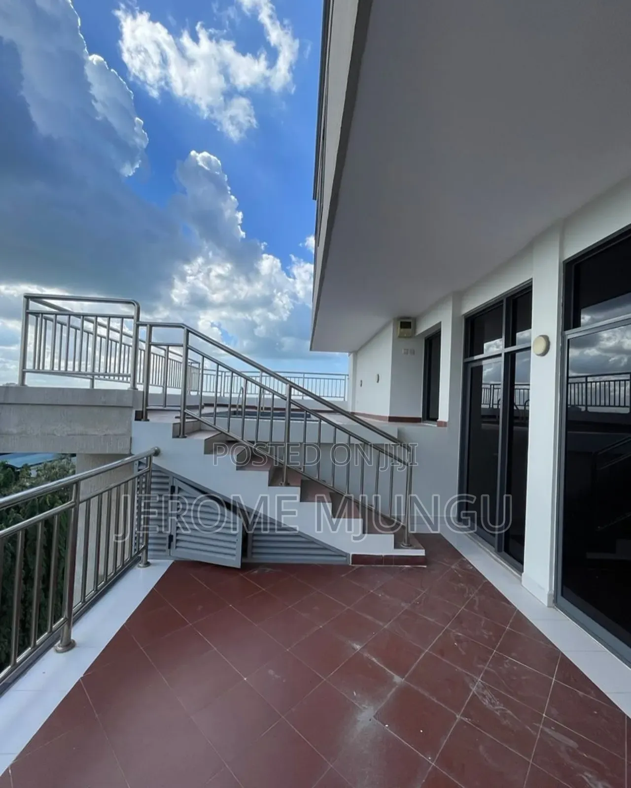 4bdrm Penthouse in Mikocheni for rent
