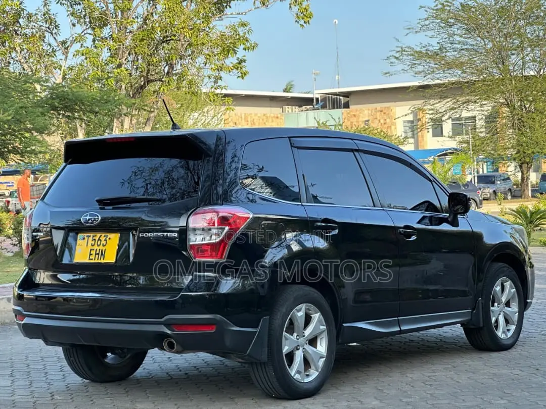 Subaru Forester 2014 Black