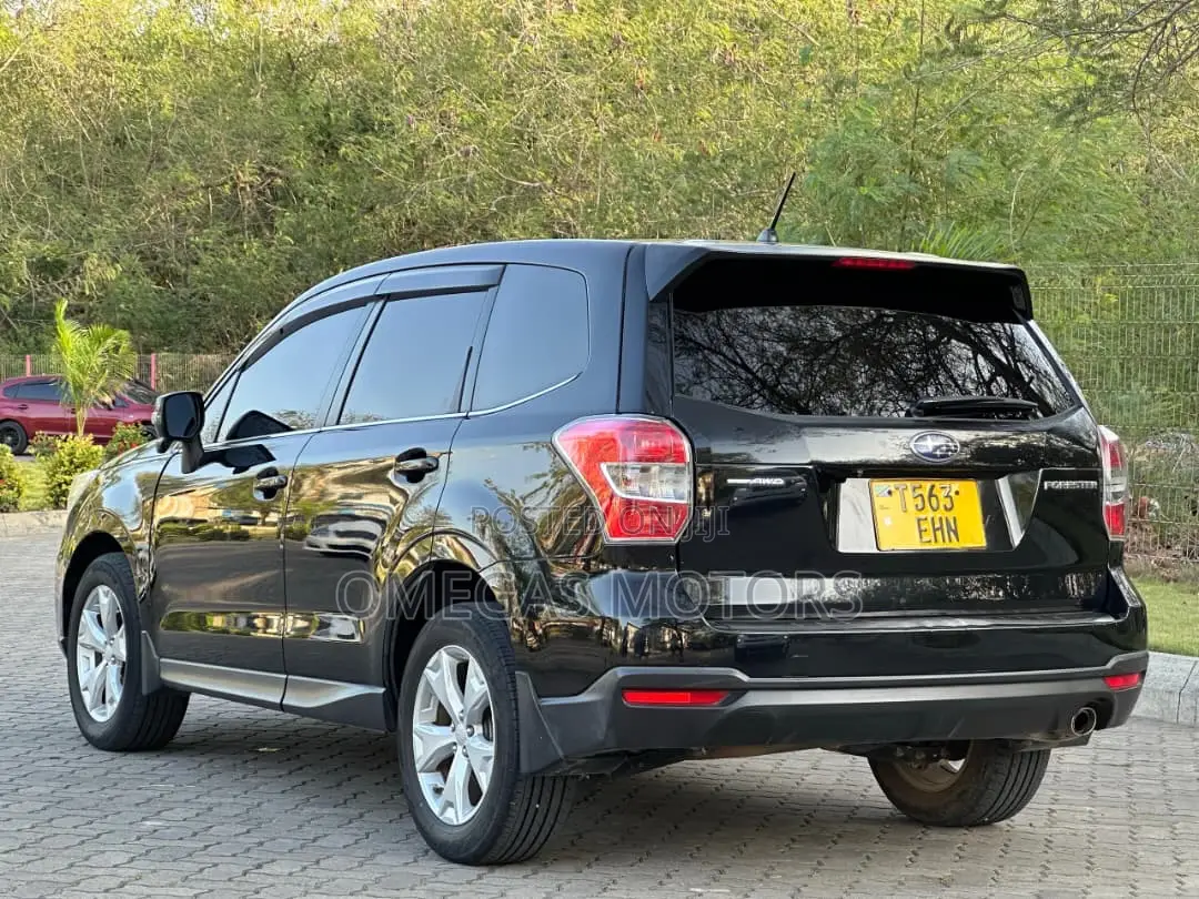 Subaru Forester 2014 Black