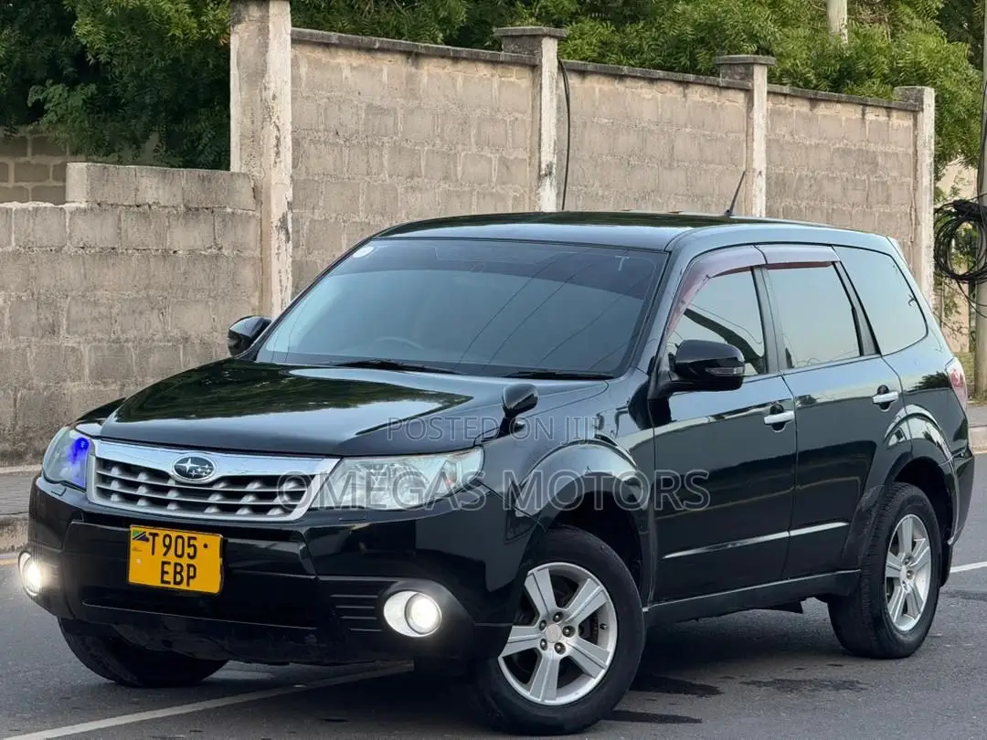 Subaru Forester 2011 Black