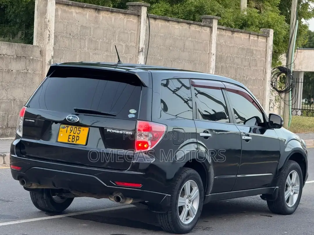 Subaru Forester 2011 Black