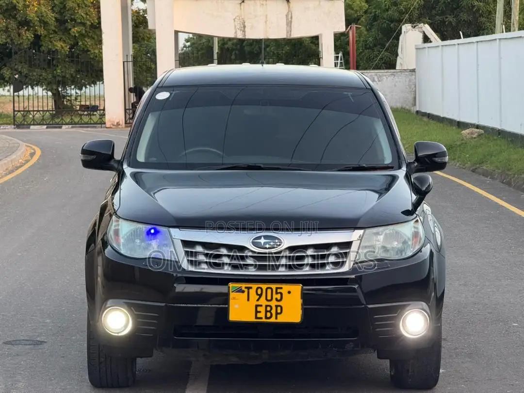 Subaru Forester 2011 Black