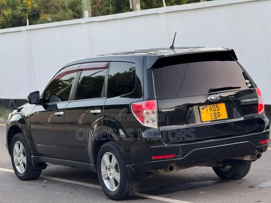 Subaru Forester 2011 Black