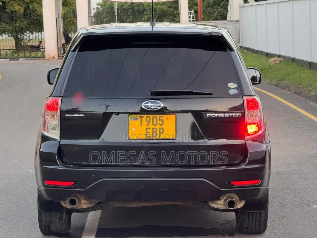 Subaru Forester 2011 Black