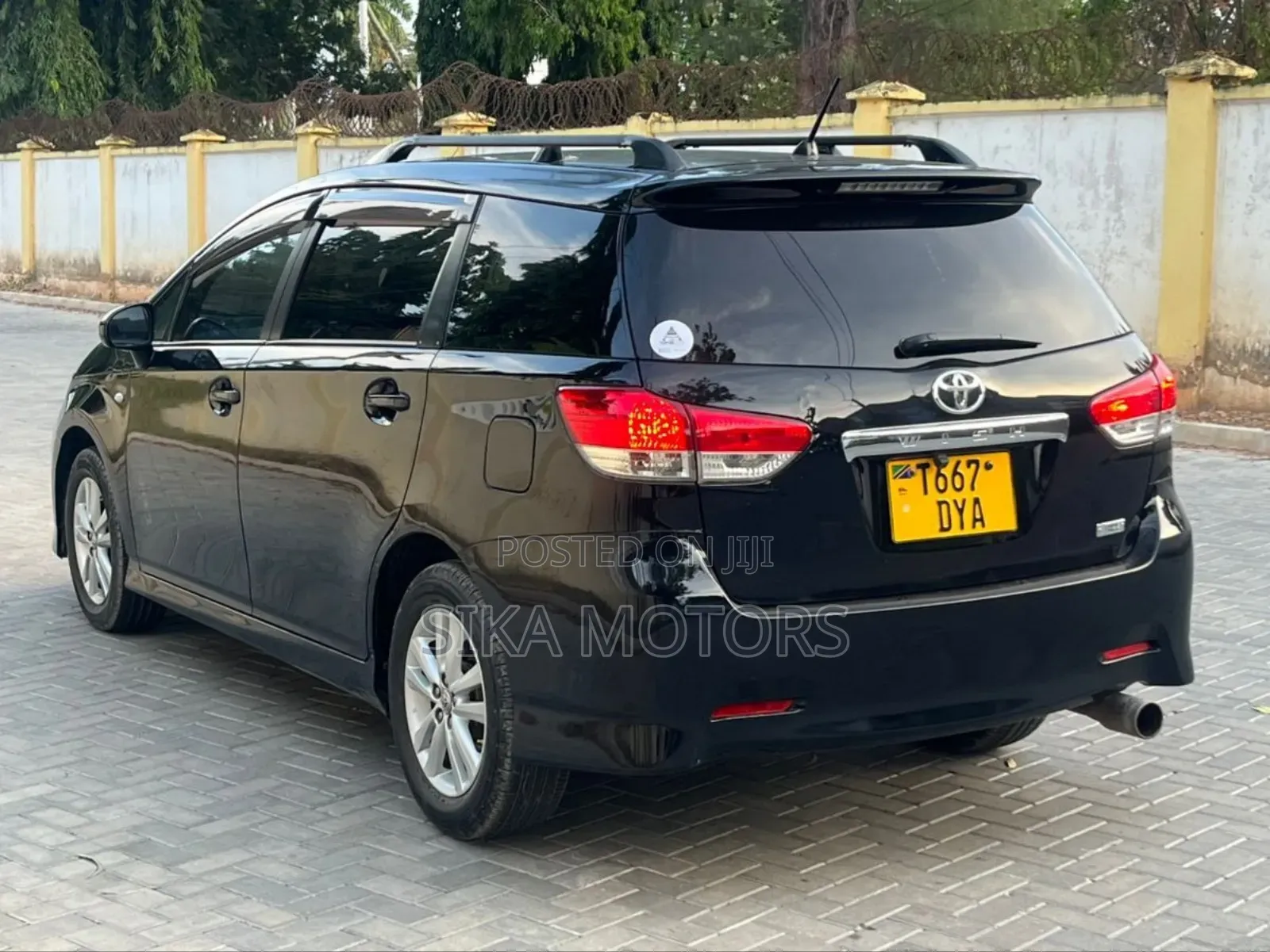 Toyota Wish 2013 Black