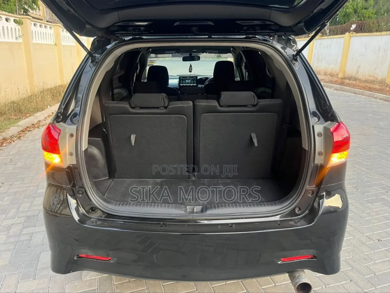 Toyota Wish 2013 Black