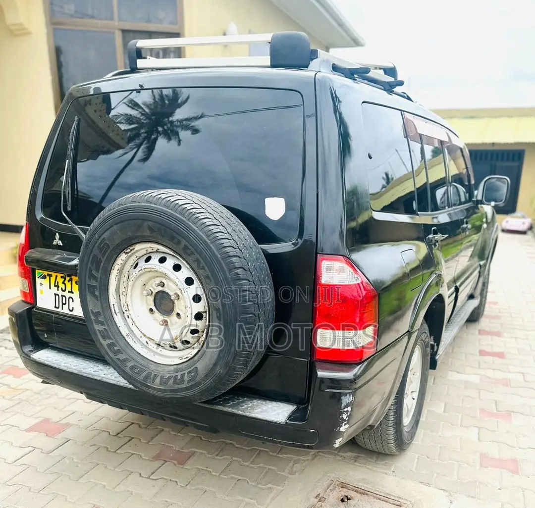 Mitsubishi Pajero 2007 Black