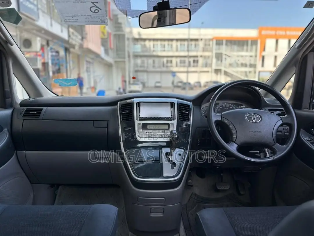 Toyota Alphard 2.4 Hybrid AWD 2002 Black
