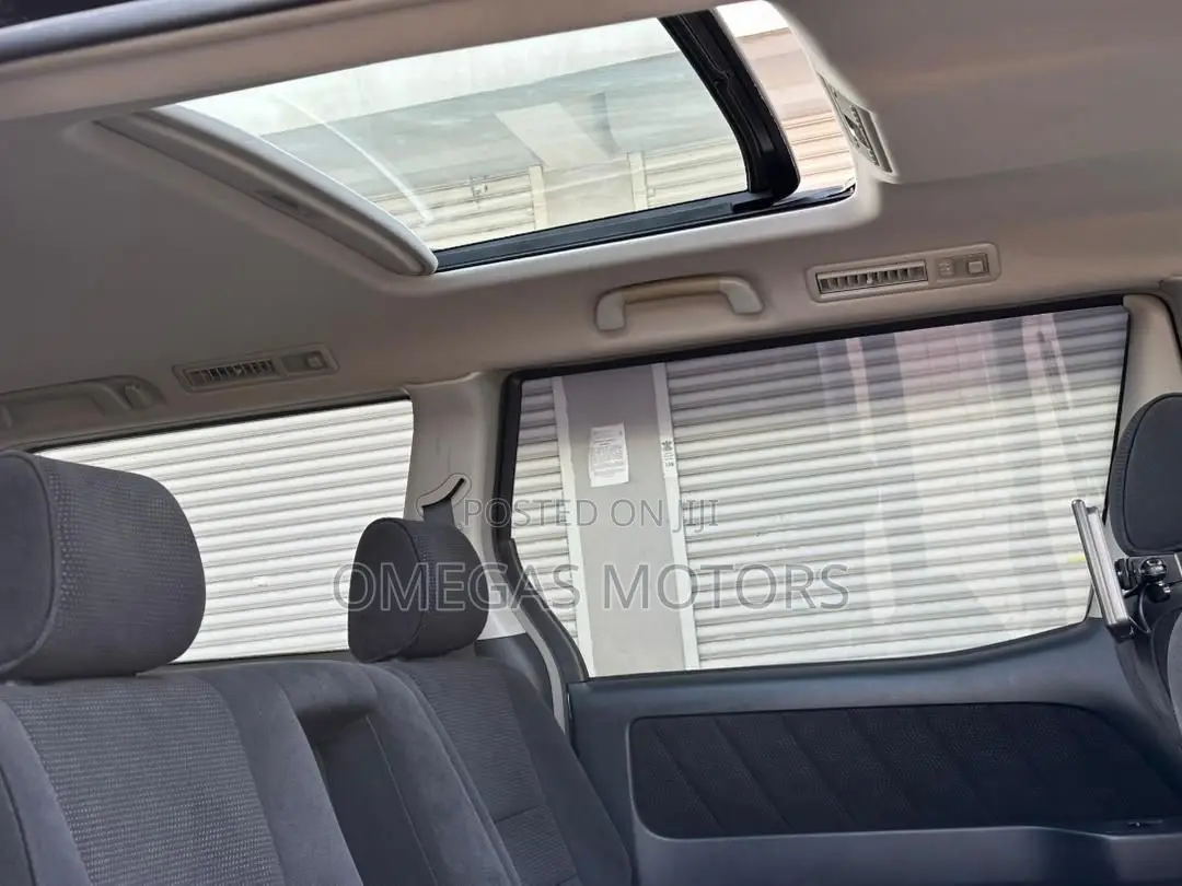 Toyota Alphard 2.4 Hybrid AWD 2002 Black