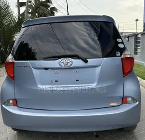 Toyota Ractis 1.5 AWD 2011 Blue