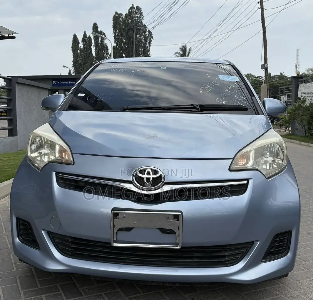 Toyota Ractis 1.5 AWD 2011 Blue