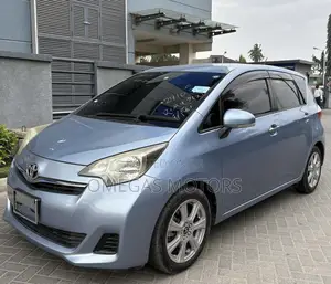 Toyota Ractis 1.5 AWD 2011 Blue